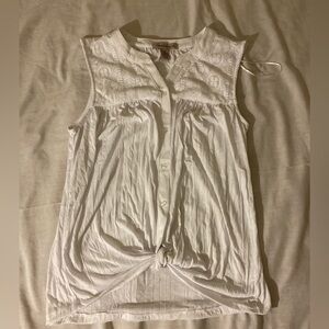 Carolyn Taylor Cream Sleeveless Lace Blouse